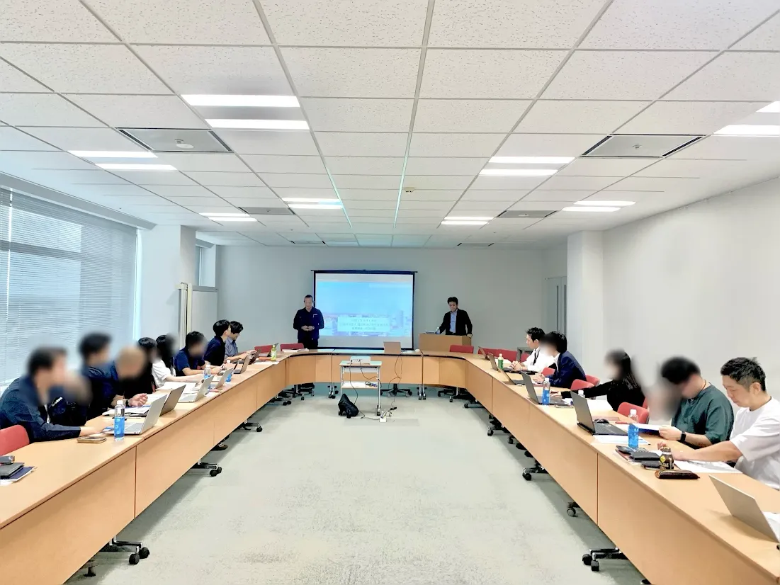 横濱コーポレーションで開催された、コンプライアンス研修の様子。